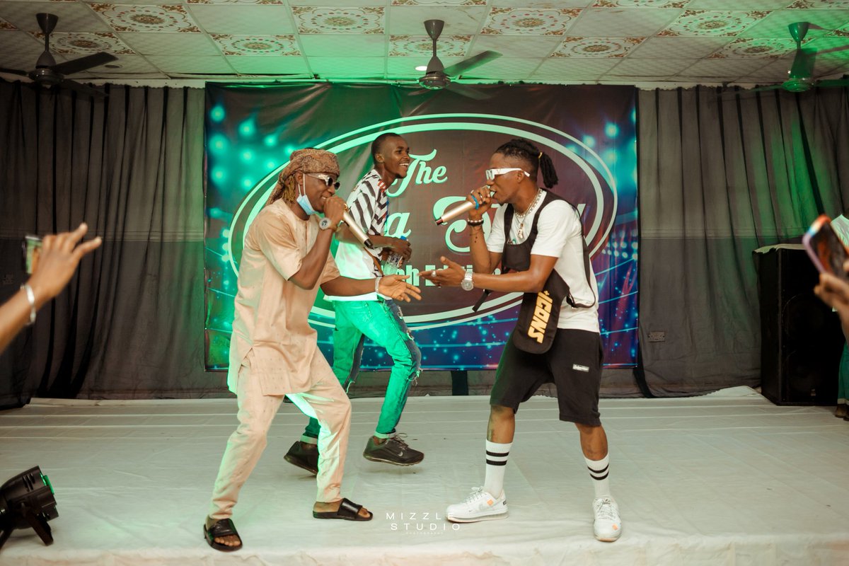 SukzyAfrica's tweet photo. #JIGIDA VISUAL & AUDIO OUT NOW! Tap The Link @freshilomo Bio & Stream!!!🤟🏽🚀🔥
Me & Slog Be Kicking Since Day1 Walhy!
G R E A T N E S S K A W A I 🚀 https://t.co/QmsyskElqe