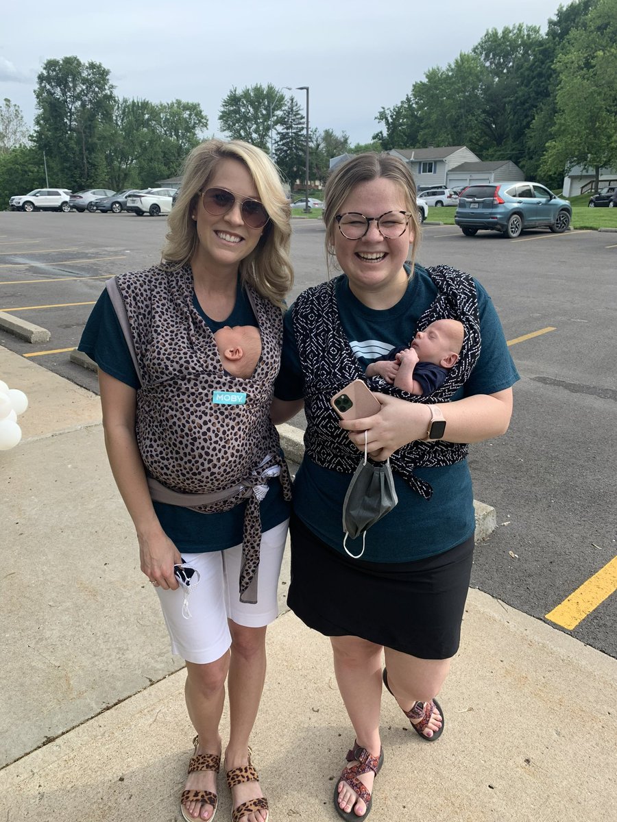 becky_pattee's tweet image. Gracemor babies!! Briar Pattee and Maxwell Halter are 15 hours apart! So happy they got to meet! @_MrsHalter @AshleyaGRES @LeahChamberlin5 @MCWheeler97 @GracemorNKC @NKCSchools @BrianMercerNKC #5thgradegraduation