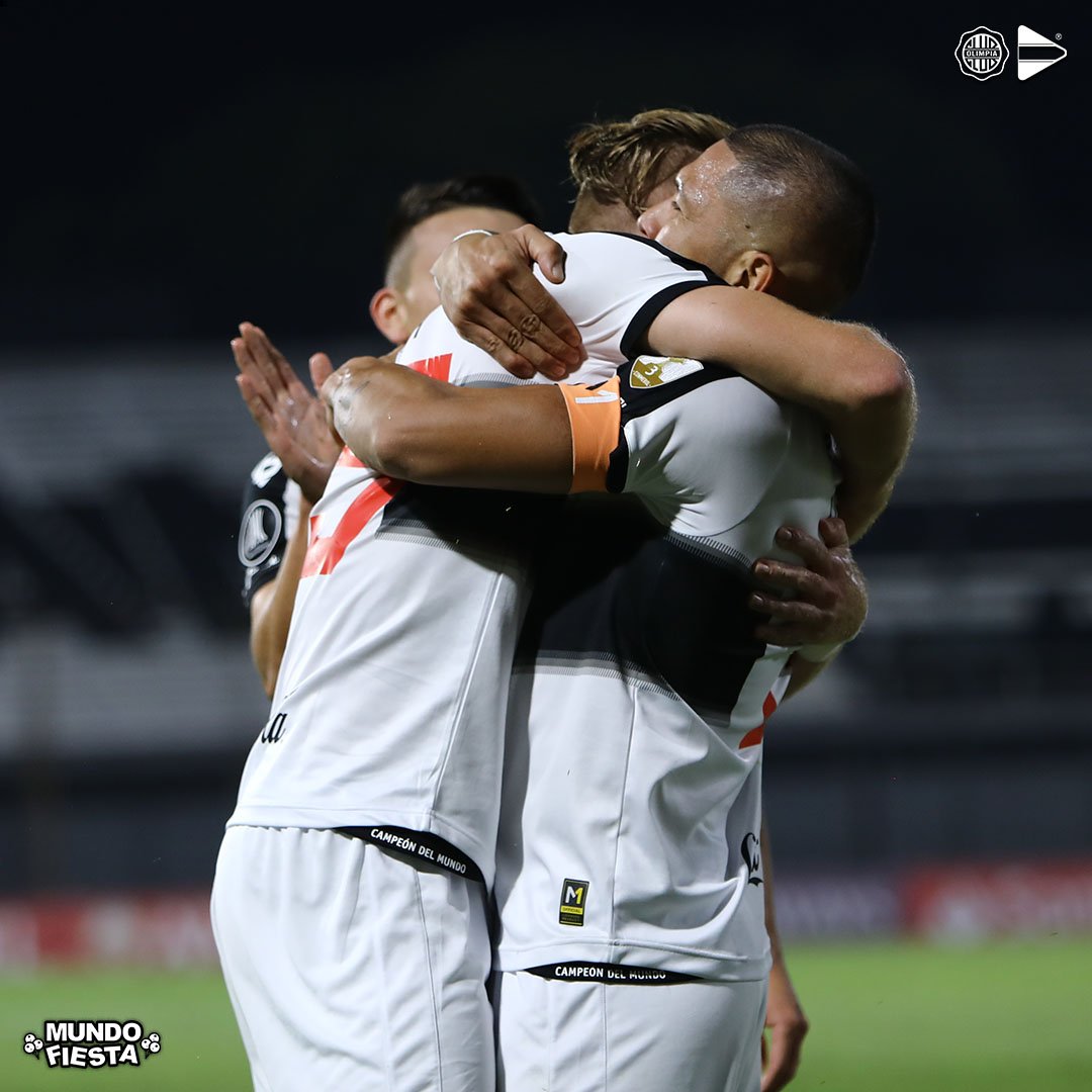 OlimpiaMedia's tweet image. ¡Noche para la historia! 🌎

Estirpe, garra, corazón. @elClubOlimpia, volvió a inscribir su nombre entre los 16 mejores del continente.

📸 Más postales de esta épica jornada.

#NuestroClubNuestraEsencia ⚪⚫⚪