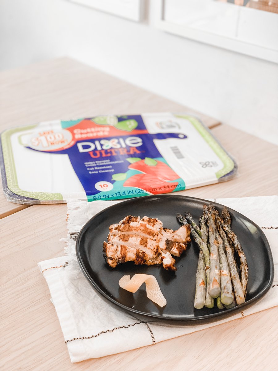 #ad On the blog, we’re sharing our favorite Grilled Lemon Chicken + Asparagus recipe with <a href="/DixieProduct/">Dixie</a> Cutting Boards new at Walmart! Read here: beingsummershores.com/blog/grilled-l… #DixieCuttingBoard