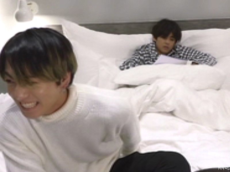 tkchronicles's tweet photo. Don't you love it when jungkook: https://t.co/WIZOFPlQTf
