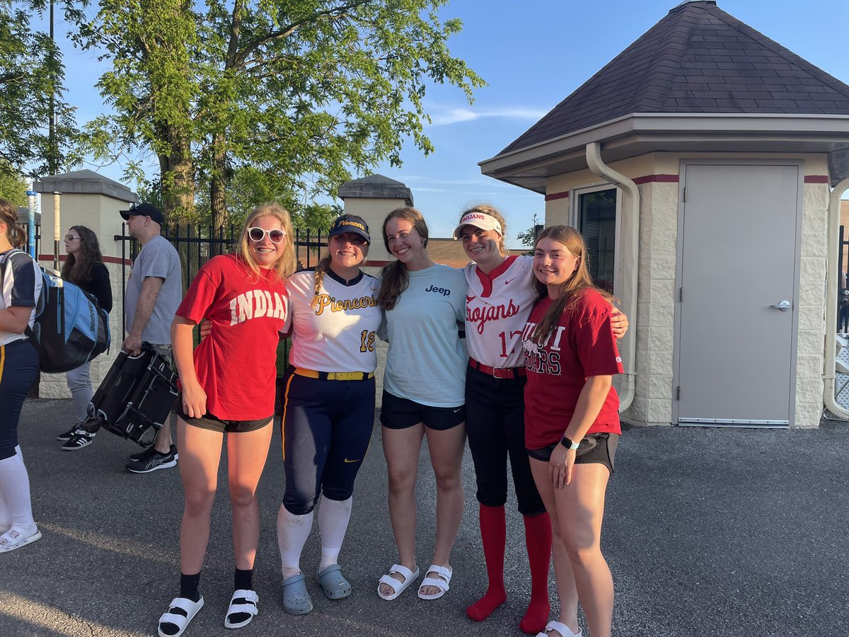 Jim Wolff (@jimwolff12) on Twitter photo Awesome to see the FAM giris at the sectional championship at CG! <a href="/Ashlynnwolff5/">Ashlynn wolff</a> <a href="/MadereAbby/">Abby Madere</a> <a href="/haley_fuhr/">Haley Fuhr</a> <a href="/kaitlynleister3/">Kaitlyn Leister</a> <a href="/livmorrris/">Liv Morris</a>
#fam Awesome to see the FAM giris at the sectional championship at CG! <a href="/Ashlynnwolff5/">Ashlynn wolff</a> <a href="/MadereAbby/">Abby Madere</a> <a href="/haley_fuhr/">Haley Fuhr</a> <a href="/kaitlynleister3/">Kaitlyn Leister</a> <a href="/livmorrris/">Liv Morris</a>
#fam