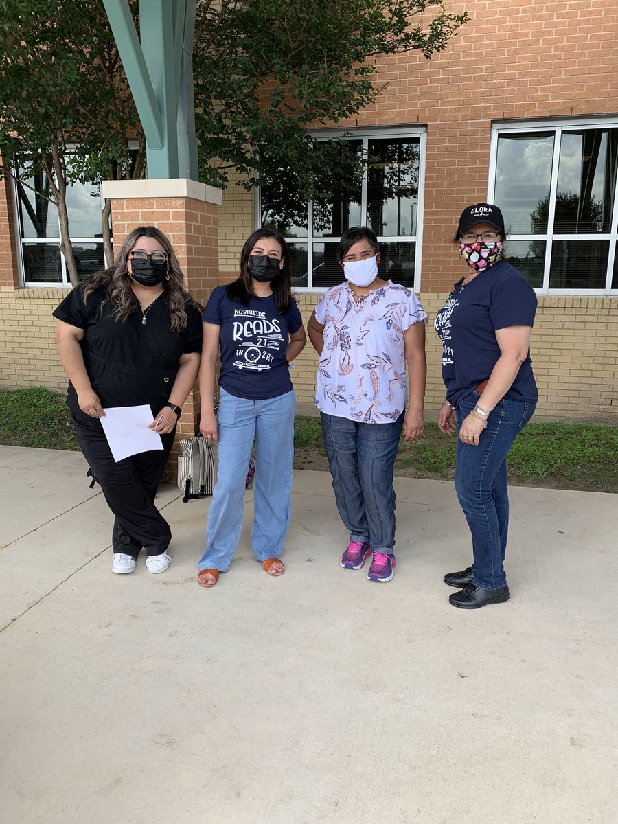 ojeda_rubii's tweet photo. @NISDmartin STEM Science Night @ZeperJ @MonicaAng28 @maytemartinez78 @NISDElemScience https://t.co/lYtMyXhFqc