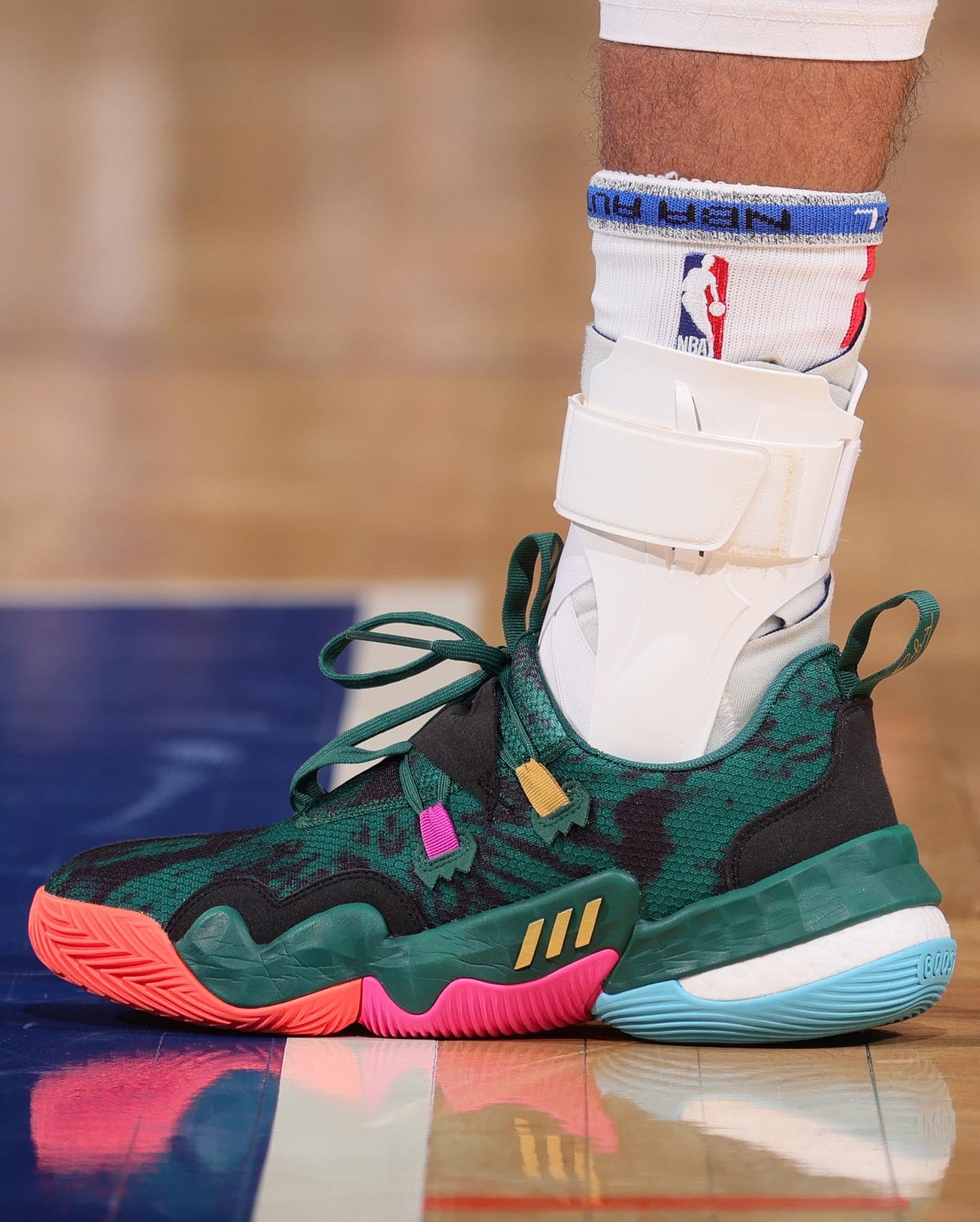 SoleCollector X TheTraeYoung is cooking at MSG in the Adidas Trae Young 1. 96 Olympics colorway https t HXSkwtLWyr X
