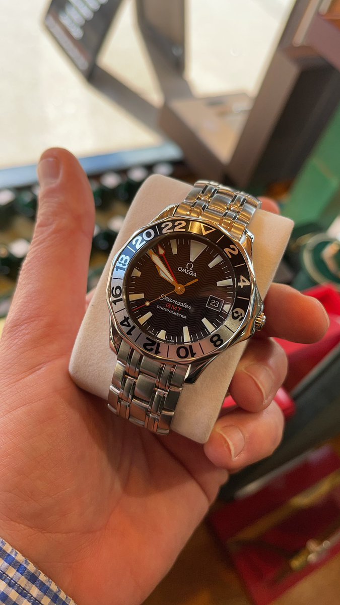 JRJewellers's tweet photo. Omega Seamaster GMT anniversary limited edition full set box and papers dated 1999.. £2995. Immaculate condition fully serviced with a two year guarantee.
☎️01273 239763
📞 07810652032
📧info@jamesrossjewellers.co.uk
#Seamaster #omega #vintagewatch #collectorswatch #Brighton https://t.co/iPMS66TErH