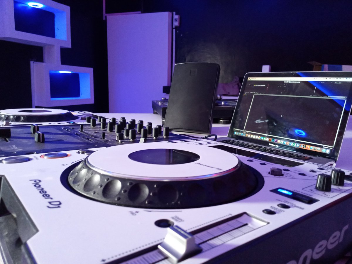 pressplayintl1's tweet photo. Welcome to #PressPlayDjAcademy where we create professional Deejays. https://t.co/VXJR582CFK