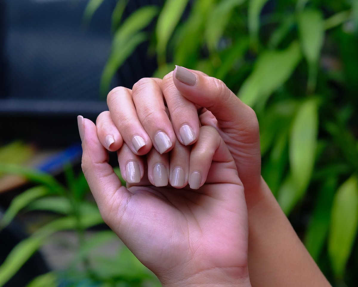 iLoveTriBeCa's tweet photo. One of our Top Nudes by @OPI 😍 Nail’ed it @iLoveTriBeCa 💅🏻

#iLoveTriBeCa #TriBeCaUrbanRetreat #Bandung

#bridalnailsbandung #manicurebandung #nailartbandung #nailartbdg #nailgelbandung #nailsalonbandung #pedicurebandung #salonkukubandung #weddingnailsbandung #salonbandung https://t.co/ZDiZUS6r6w