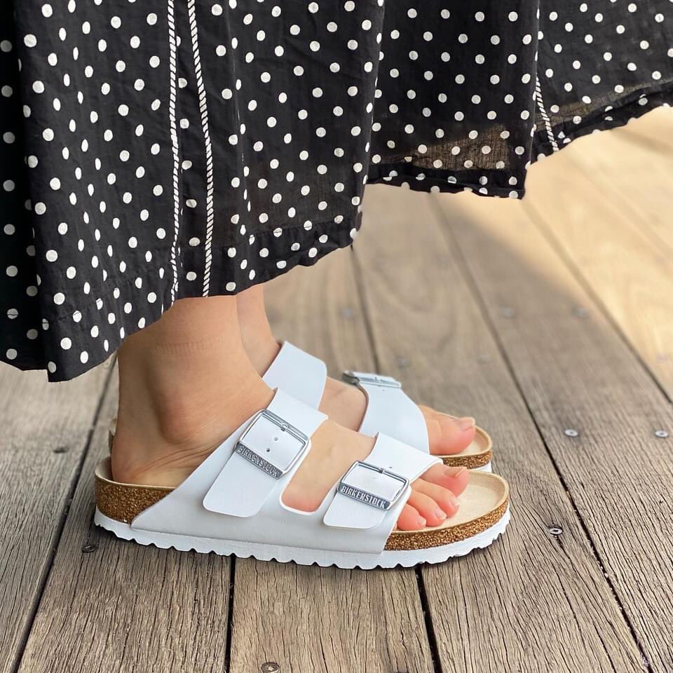 BINGOYA_mss's tweet photo. \ 商品発送サービス開催中🚛💨 /

【 BIRKENSTOCK 】

BIRKENSTOCK 21SS collection new in ✔︎

ARIZONA

¥9500(+tax)

只今　期間限定送料＆手数料無料のキャンペーンを開催‼️(下限額あり)

こちらの詳細はInstagramをチェックしてみてください☑︎
https://t.co/XnzRB8qbEp https://t.co/SOkMPxpgv2