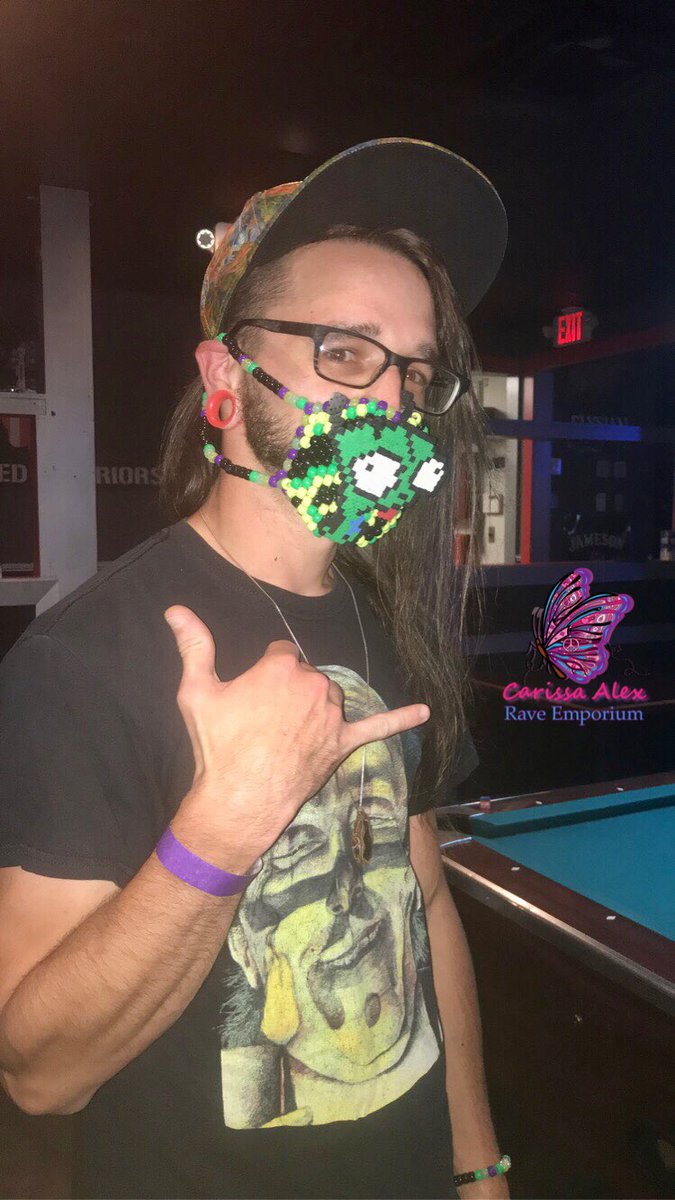CarissaAlex's tweet photo. #DeepDownLow @ #Sidetracks 🌕🌸✨#EDMTuesdays ⚡️🎉💚💕 #Rave #Rage #Kandi #KandiKid #Edm #EdmTwitter #Alabama #HuntsvilleAlabama #LateNightsEarlyMornings #Artist #ArtistLife #RaveLife #EdmLifestyle #Plur #GoodVibesOnly #CarissaAlexRaveEmporium #CarissaAlex #Gir #Goofy #NewFriends https://t.co/N7zn6MQtSx