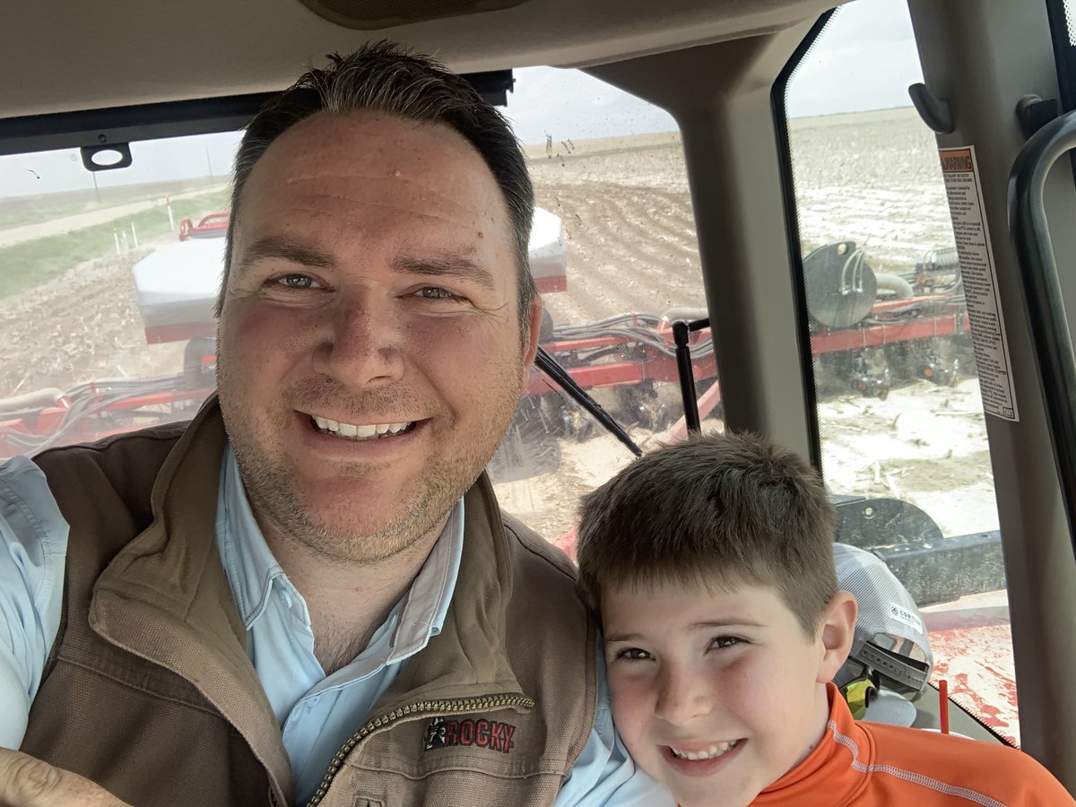 What a day it was today, all pictures were taken today. Welcome to western Kansas!!