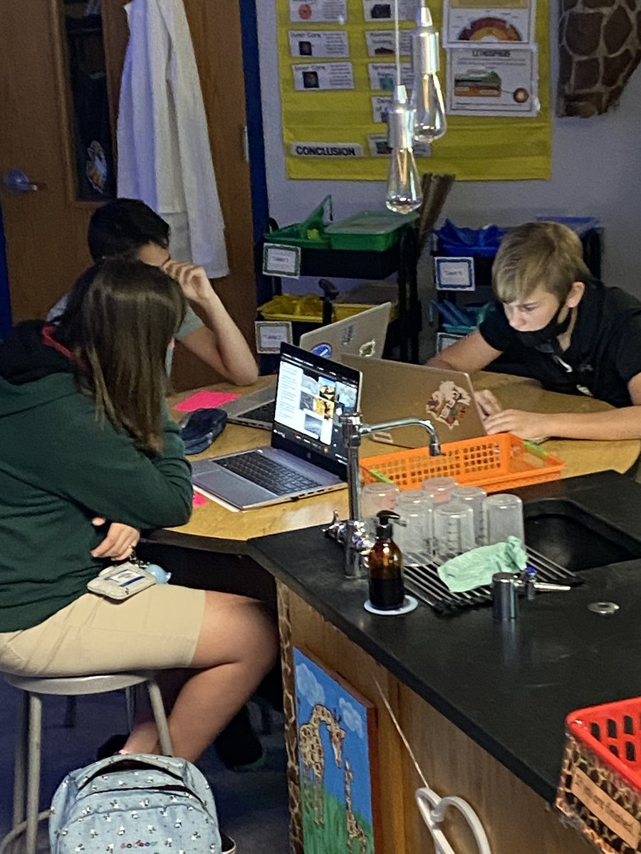 JMSnaples's tweet photo. @UFEarthSystems @PRMPanthers @MRWEST_13  Students in my classroom absolutely enjoyed collaborating with Dr. Morgan, a geomorphologist. His current research consists of examining Mars and determining what forces caused the surface to change. https://t.co/KmZjqdhaAp