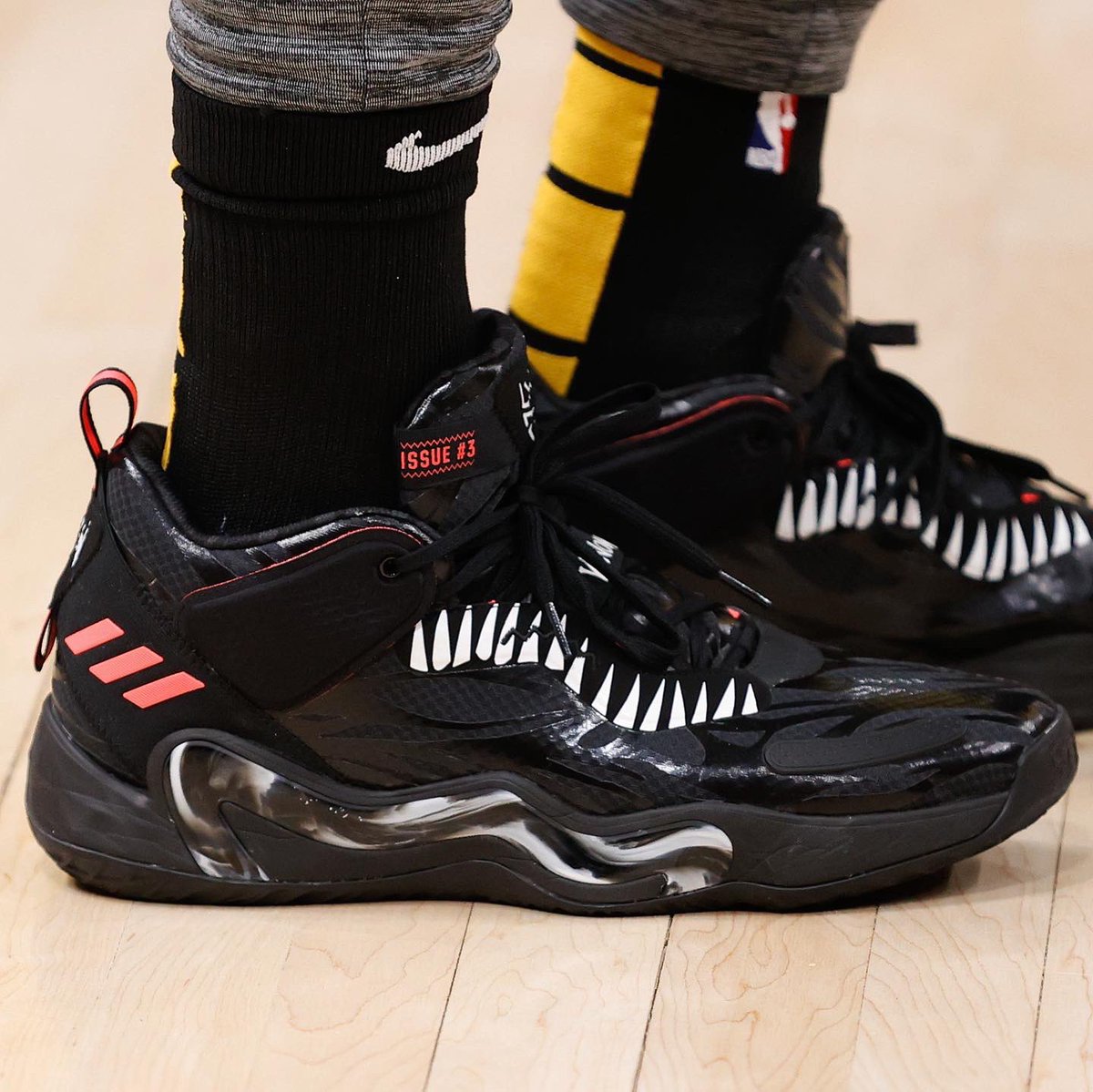 mitchell venom shoes