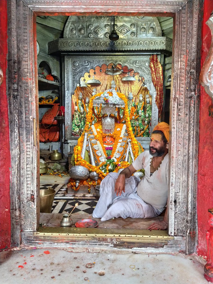 दिग्विजय tweet media
