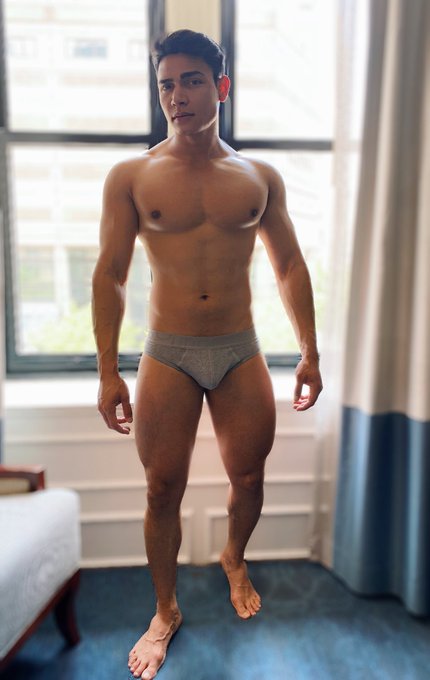 Comment in GIF or emojis only https://t.co/iKUrexWZ0K