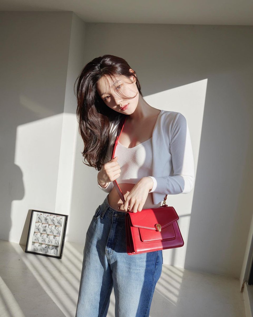 chaeyeon pics tweet media