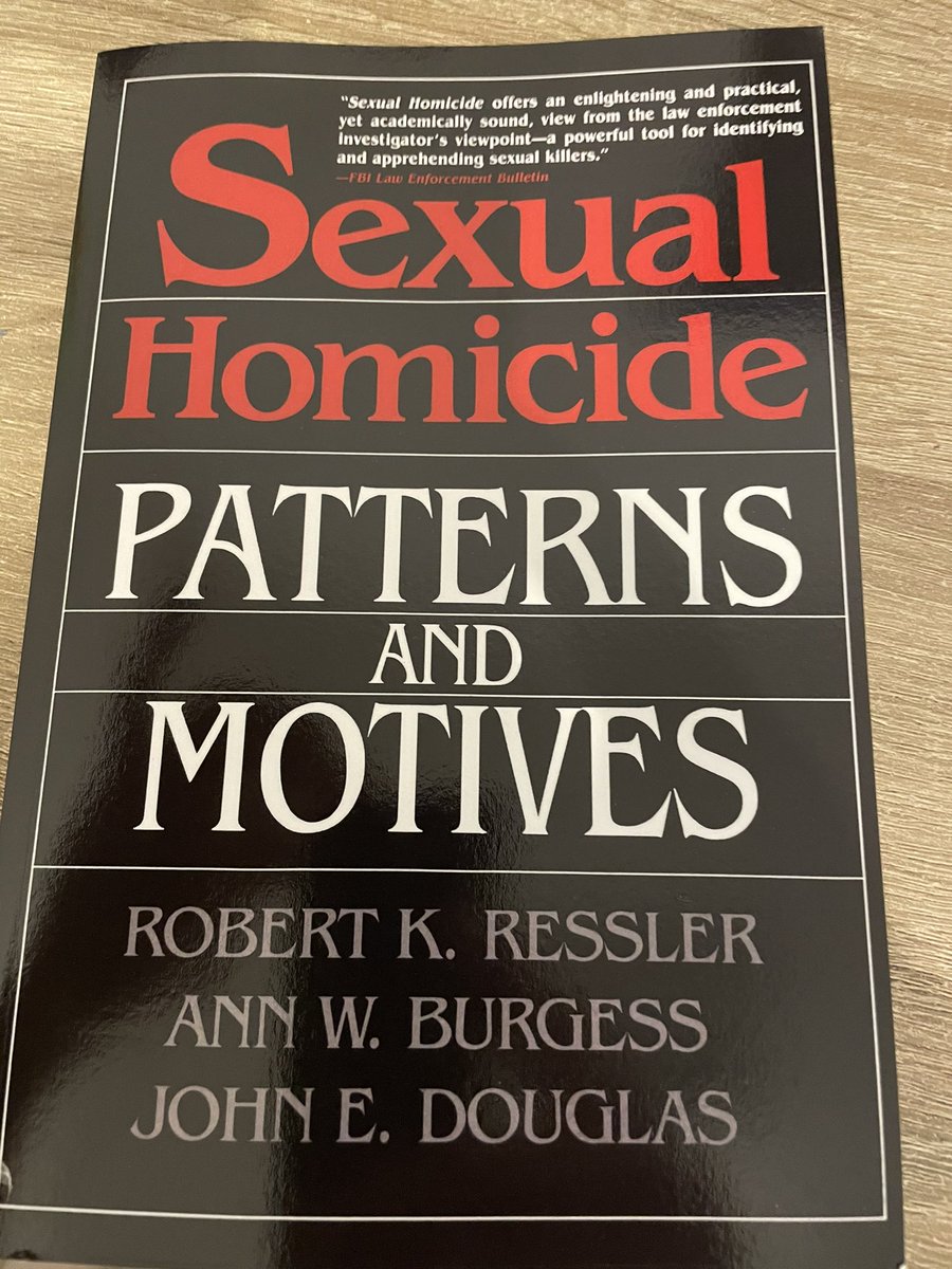 DanMorrell6's tweet image. Two new arrivals. One specifically for work but both work related. Thanks @BethuneTheory for the #PatternsandMotives prompt. 

#Forensics #Psychology #Crime