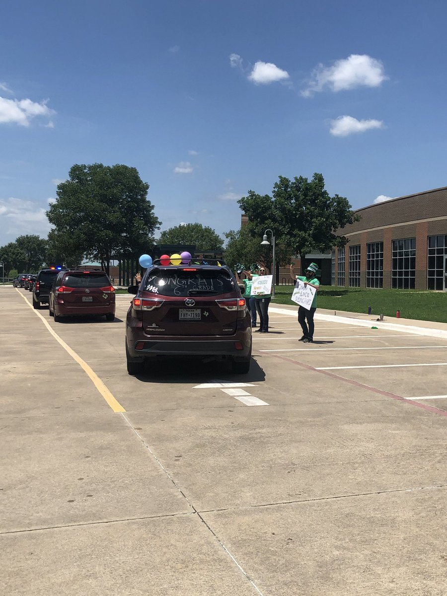 Today we celebrated our 6th graders with a parade!  It was wonderful to see so many students and parents.  We cheered them on and celebrated their success!  This may be a new tradition. 💚🎉🚗🐲 <a href="/Carrollisd/">Carroll ISD</a>  #DragonStrong #EISFamily