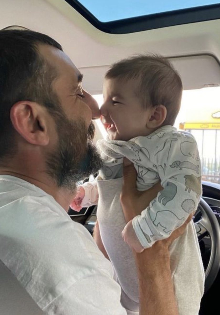 ROZ0992's tweet photo. İyi ki doğdun iyi ki varsın iyi ki tanıdık seni ,,, o kadar güzel bi insansın ki ... anlatamam , hep iyi ol hep mutlu ol ,, gülmek sana çok yakışıyor 🤍🤍@NecipMemili https://t.co/n0Nd7BhRjd
