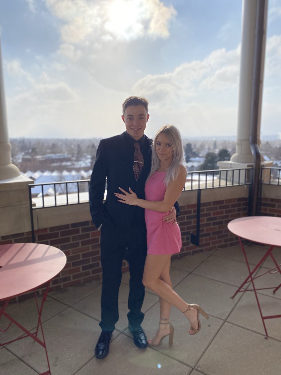 NyomiD's tweet photo. My favorite memory from this year is being able to celebrate Valentine’s day with my boyfriend i met this year we had a lot of fun and took pictures on campus!  #writ1133du37 https://t.co/PXiPNI1N07