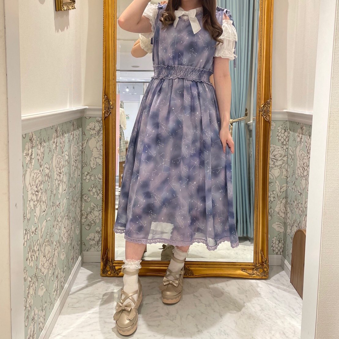 A Axes Femme ラフォーレ原宿 New Arrival 夏の星座シフォンワンピース Color サックス 紺 ラベンダー Price 7 590 税込 フリルオフショルブラウス Color 白 ラベンダー 黒 Price 5 390 税込 T Co 5rhqibofip A Axes Femme ラフォーレ原宿 New Arrival 夏の星座シフォンワンピース Color サックス 紺 ラベンダー Price 7 590 税込 フリルオフショルブラウス Color 白 ラベンダー 黒 Price 5 390 税込 T Co 5rhqibofip