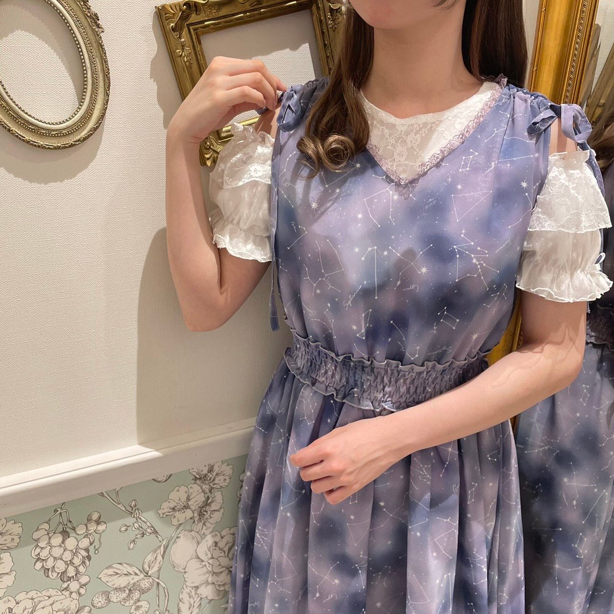 A Axes Femme ラフォーレ原宿 New Arrival 夏の星座シフォンワンピース Color サックス 紺 ラベンダー Price 7 590 税込 フリルオフショルブラウス Color 白 ラベンダー 黒 Price 5 390 税込 T Co Kead0tmlbp Twitter A Axes Femme ラフォーレ原宿 New Arrival 夏の星座シフォンワンピース Color サックス 紺 ラベンダー Price 7 590 税込 フリルオフショルブラウス Color 白 ラベンダー 黒 Price 5 390 税込 T Co Kead0tmlbp Twitter