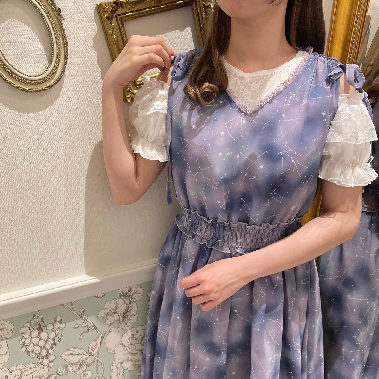A Axes Femme ラフォーレ原宿 New Arrival 夏の星座シフォンワンピース Color サックス 紺 ラベンダー Price 7 590 税込 フリルオフショルブラウス Color 白 ラベンダー 黒 Price 5 390 税込 T Co Kead0tmlbp Twitter