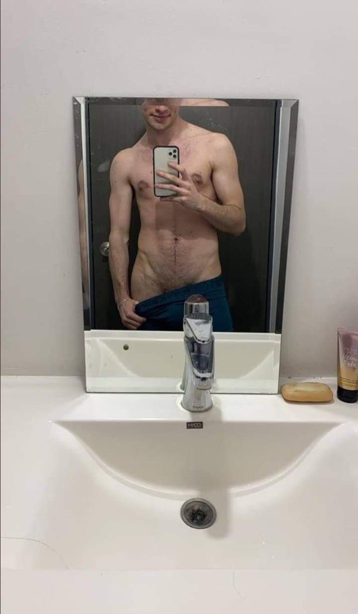 ale_slutt's tweet photo. BarcaGamer 🍆
#barcagamerpack #pack #nudes https://t.co/V9cy9YsRxr