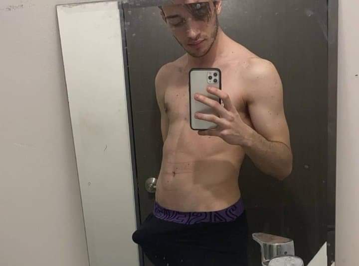 ale_slutt's tweet photo. BarcaGamer 🍆
#barcagamerpack #pack #nudes https://t.co/V9cy9YsRxr