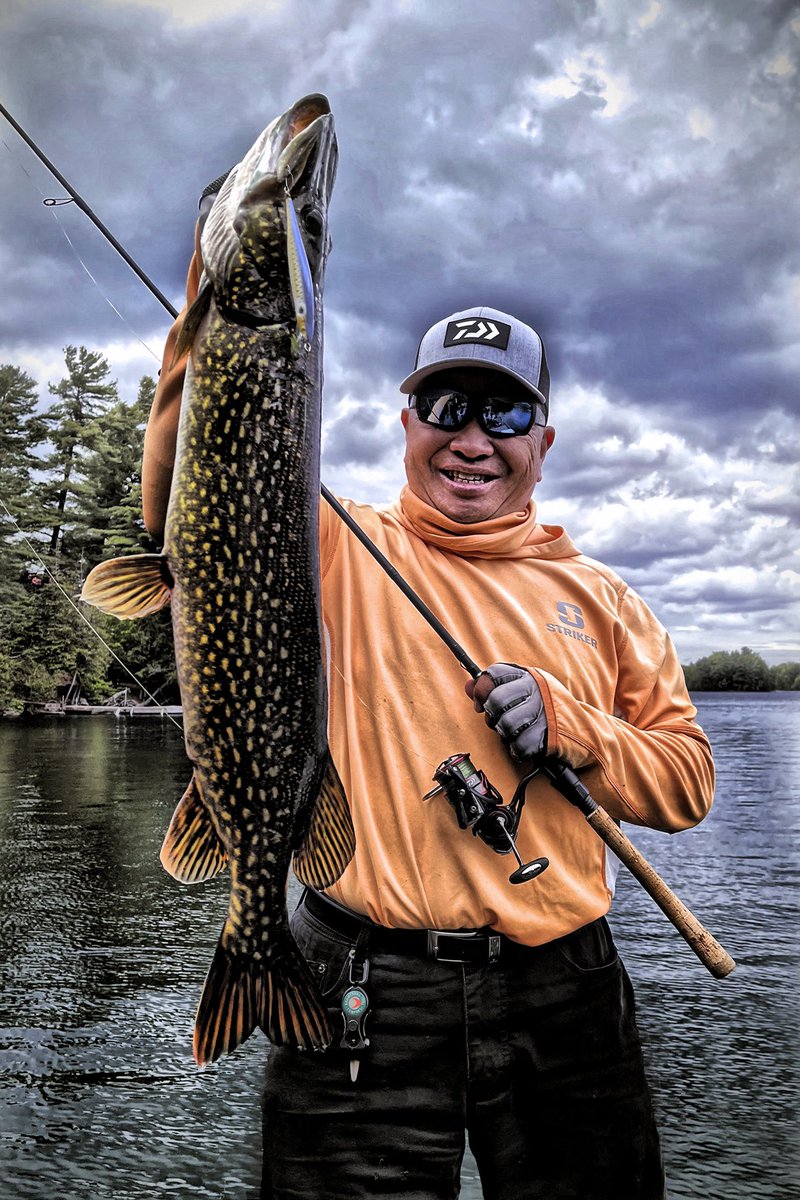 FishHardDave's tweet photo. Testing out the @LuckyCraftUSA Lightning Pointer 110 on some toothy critters! Looks like they like them! A Stringease titanium tippet is the key to keep them from getting bit off without sacrificing action!  #Stringease #VigorEyewear #LuckyCraft #Striker #DaiwaCanada #Sunline https://t.co/LhsXPIBvKa