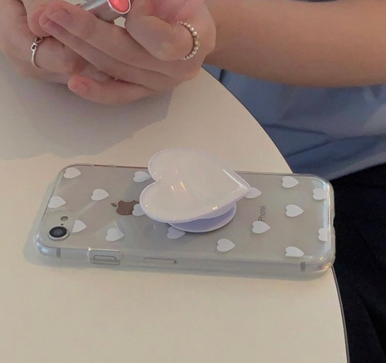 𝒎𝒐𝒐𝒅𝒆𝒍𝒊𝒄𝒂𝒕𝒆 tweet media