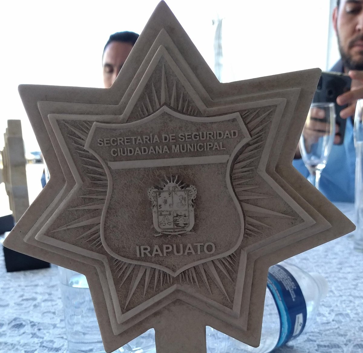 mgarzaf's tweet photo. Estás cuatro instituciones policiales tienen algo en común, reciben denuncia, documentan el uso de la fuerza, tienen protocolos de actuación, proporcionan apoyo terapéutico a agentes, y abrieron sus puertas al escrutinio de un comité ciudadano. #Certipol y sigue #GuadalupeNL https://t.co/LGNXI4VW4W
