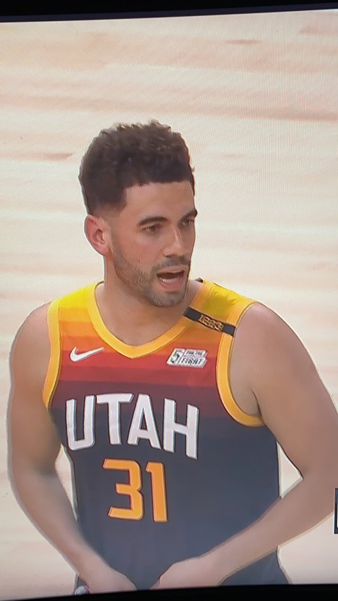 JellyToicy's tweet photo. Wait so Devin Booker plays for Utah too??? https://t.co/ujOzixzamK