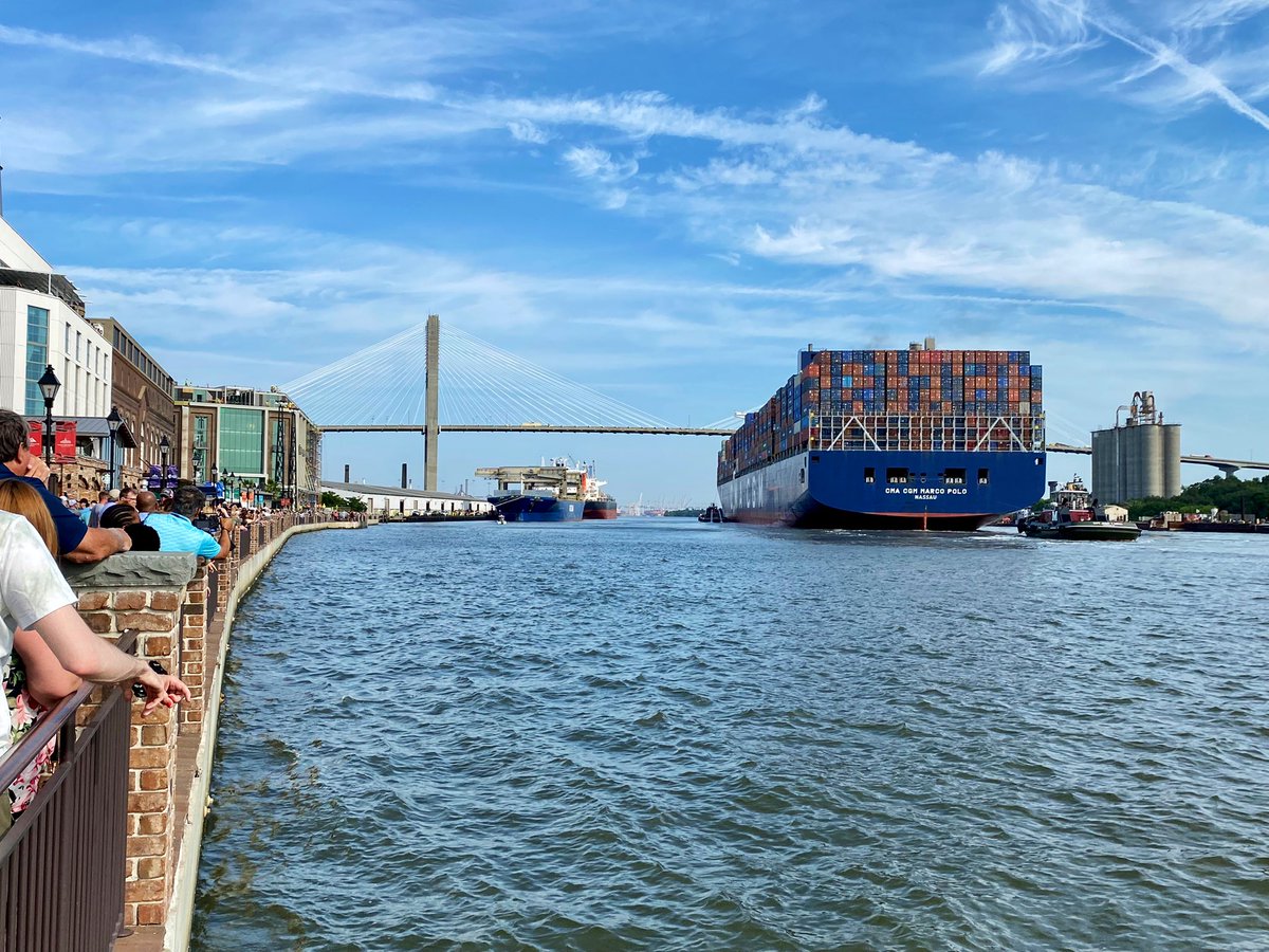 Welcome to #Savannah, @cmacgm! ✅Largest container ship ever to call on the US East Coast
✅Savannah is 1 of 5 US port cities on their journey from Southeast Asia
✅#Georgia is on their mind 🎶
✅At 1,300 ft, it’s equal to the length of 6,240 peaches! 🍑
#CCMarcoPoloSavannah