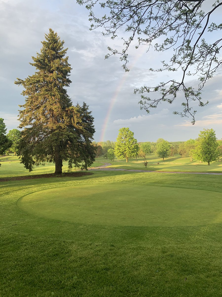 Mary_MaRae's tweet photo. A year into golf &amp; I love it 🥰 https://t.co/byQwvnjL2g