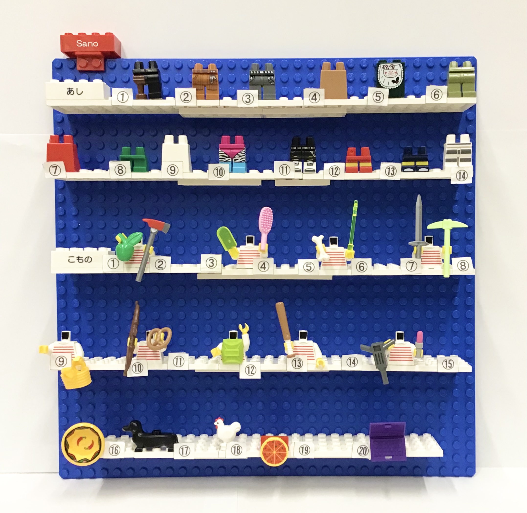 レゴストア ベネリック レゴストア佐野店 レゴストア佐野店の Buildaminifigure 一覧です あたま かお からだ あしのパーツと 持ち物パーツをお好きなように組み合わせてオリジナルのミニフィグを完成させよう 在庫状況は 各店舗へご確認