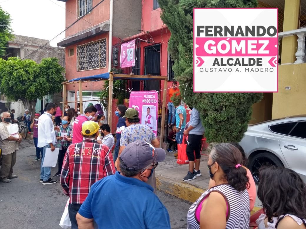 FernandoGmezRo5's tweet photo. Con los vecinos de Chalma de Guadalupe! Gracias por escucharnos! #FuerzaXMéxicoGAM #VotaFuerzaXMéxico https://t.co/s5Ik3yAkbZ