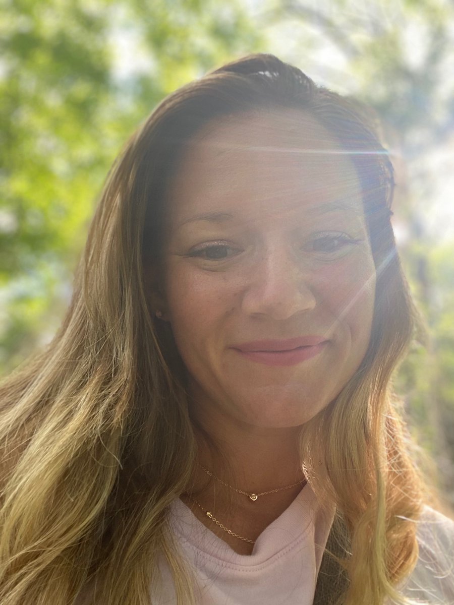 sarahjcox0's tweet photo. The kindness of others can leave a lasting affect on people struggling. When in doubt, be kind. ☀️ 💗 https://t.co/Cfp9v1M2a9