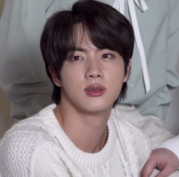 sorinamoonlover's tweet photo. Proud of You Jin
Congratulations Kim Seokjin
#WeLoveYouJin 💜💜🥰🥰
Thank you Seokjin for always showing your love for us, for making us happy and for saving lives with your music and personality💜💜🥰🥰🥰❤💜💜💜 https://t.co/8yFrtDmHyt