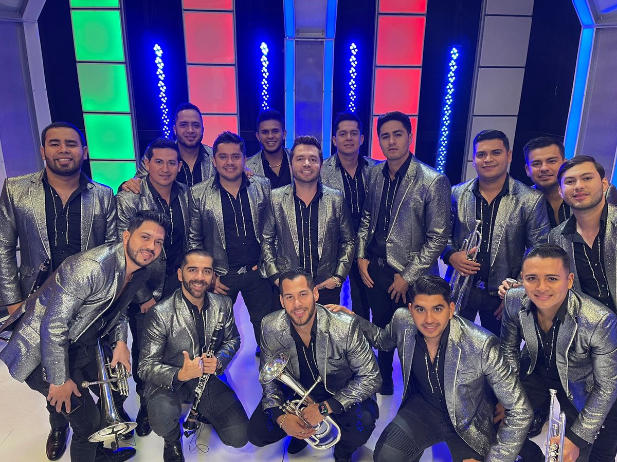 Ya queremos volver a los escenarios y cantar con ustedes 💥😍🙌🏽 #regresoadictivo