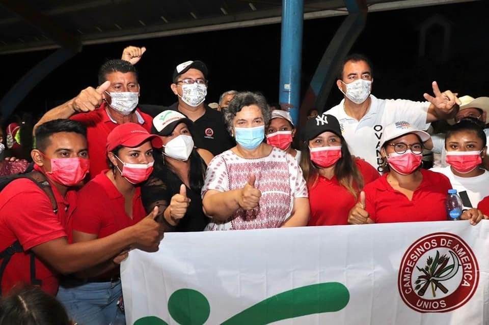 📄 Los campesinos han perdido mucho y el actual gobierno federal los ha engañado demasiado, dijo Beatriz Paredes, senadora de la República en su 1er día de gira en #QuintanaRoo en apoyo a candidatos de la alianza #VaPorMéxico 
Nota: bit.ly/ComunicadoBeat…