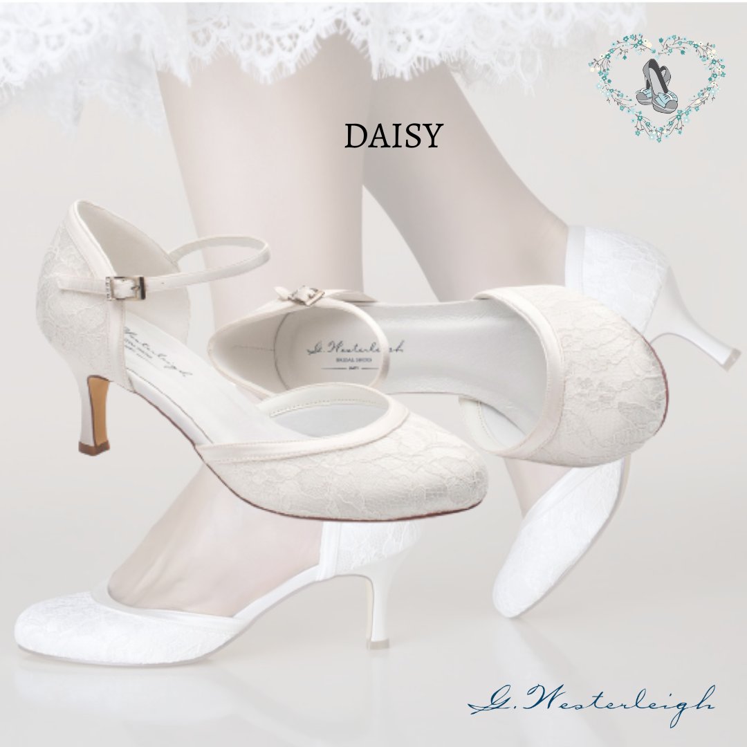 👰🏻 #ZapatosDeNovia Daisy de #GWesterleigh ⛪ 

Hoy queremos recomendar estos elegantes y comodísimos zapatos d'orsay con correa, con un tacón ideal de 6 cm y forrado con un fino encaje sobre satén de seda.

loszapatosdetuboda.com/zapatos-de-nov…

#LosZapatosdetuBoda #LZDTB #NoviasComodas