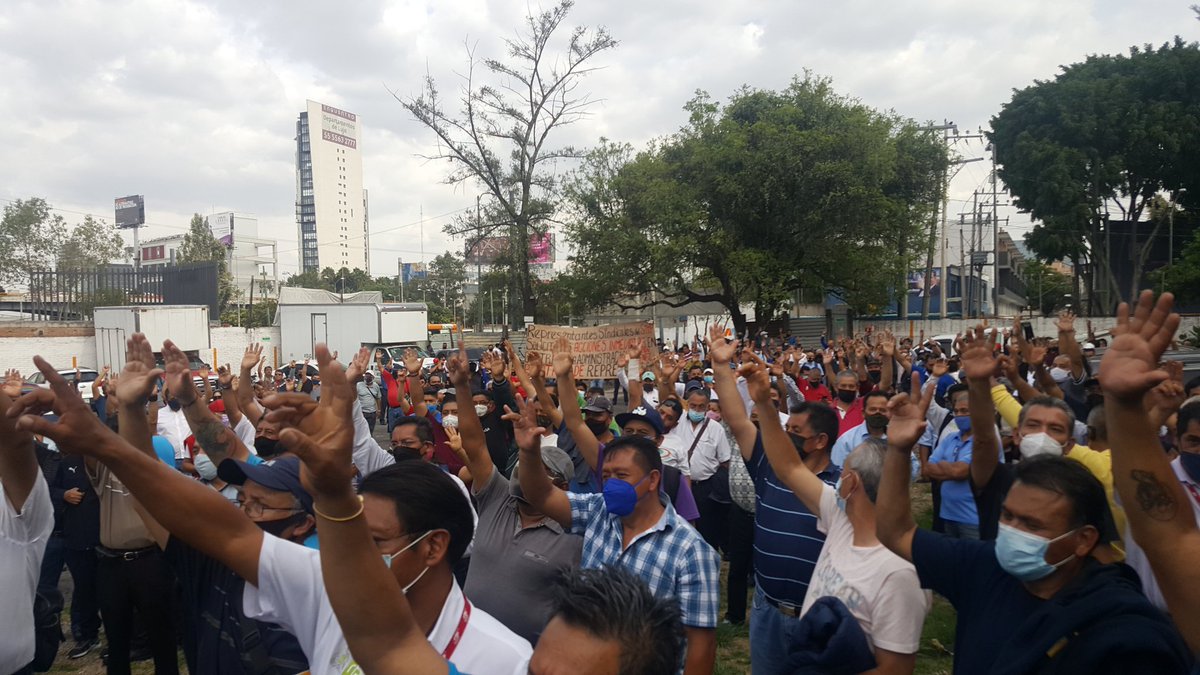 Huntergarrido's tweet photo. El @Sindicato_RTP hace la consulta para hacer presencia el día de Mañana 270521 en la calle de Versalles y hacer un mitin Platón a las afueras de @RTP_CiudadDeMex para hacer valer el estado de derecho!!
#LordGritos #FueraRamonJimenezDeRTP https://t.co/NoTu15kdwC