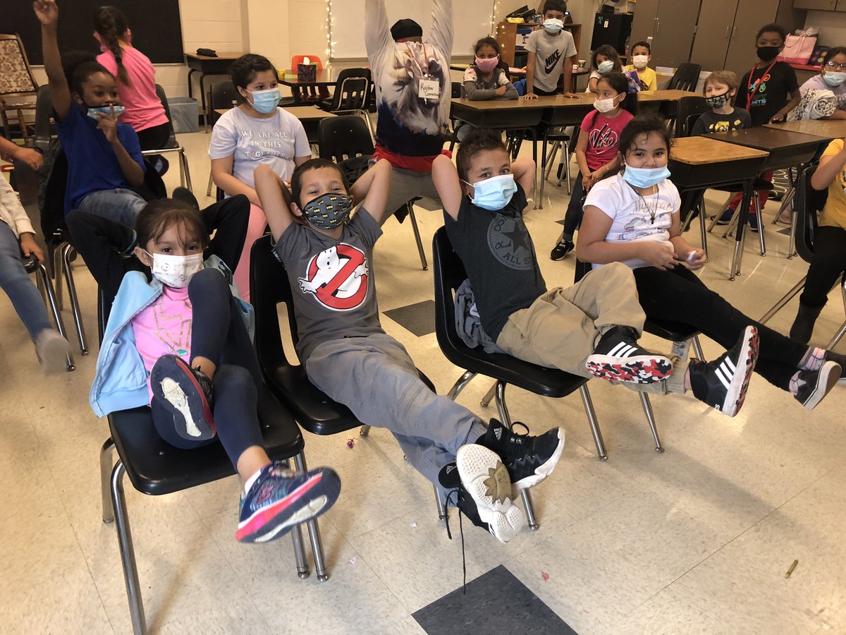 HayesTeachers's tweet photo. Those last day of school vibes! Thatβs it folks! The 2020-2021 school year is a wrap! #RutherfordB @OKCPS https://t.co/3K1Wb4O9BR