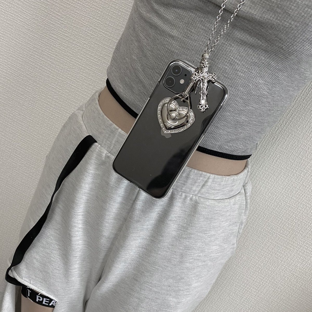 396_xxxx's tweet photo. もう落とさなくて済む ✝︎
(ネックレス単体にもなる2wayストラップ) https://t.co/fZWwyhY4e7