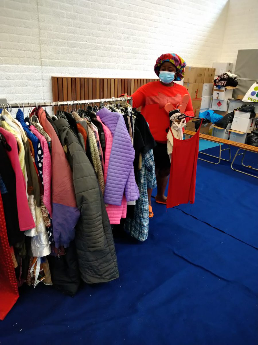 HumanityFirstNL's tweet photo. Humanity First Nederland ended the day two successfully, more then 200 people visited and made their selection over 700 items were choosen on day two.
Humanity First  - Serving Mankind 
@HFI1995,@GBNunspeet, @AnsarNederland,@KhuddamNL,#Newsnight, #Islamnu, @mercy4mankind_ https://t.co/p0iq0dVke8