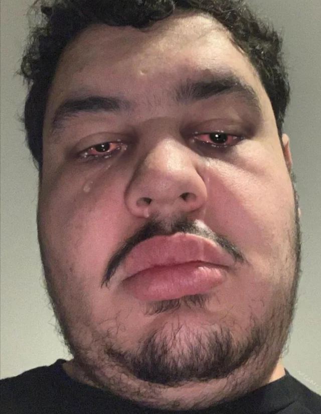 was1max's tweet photo. @Greekgodx @bellapoarch onto the next girl i guess... https://t.co/rwpInIU86u