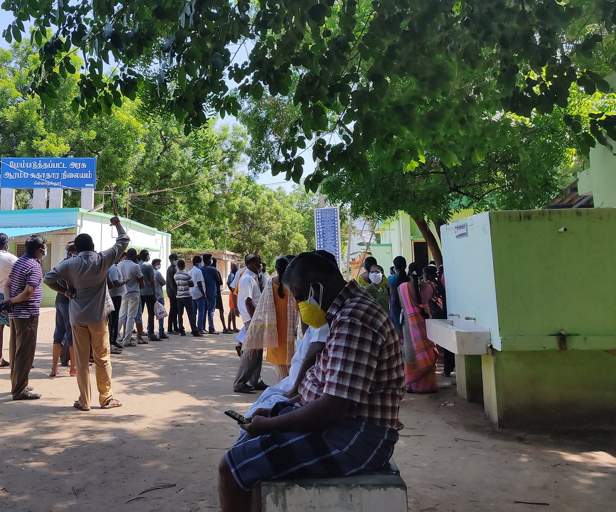 ramanan3098's tweet photo. People  forgot to  social distance
@vaccine 
@MMathivendhan https://t.co/yMglt9CkHl
