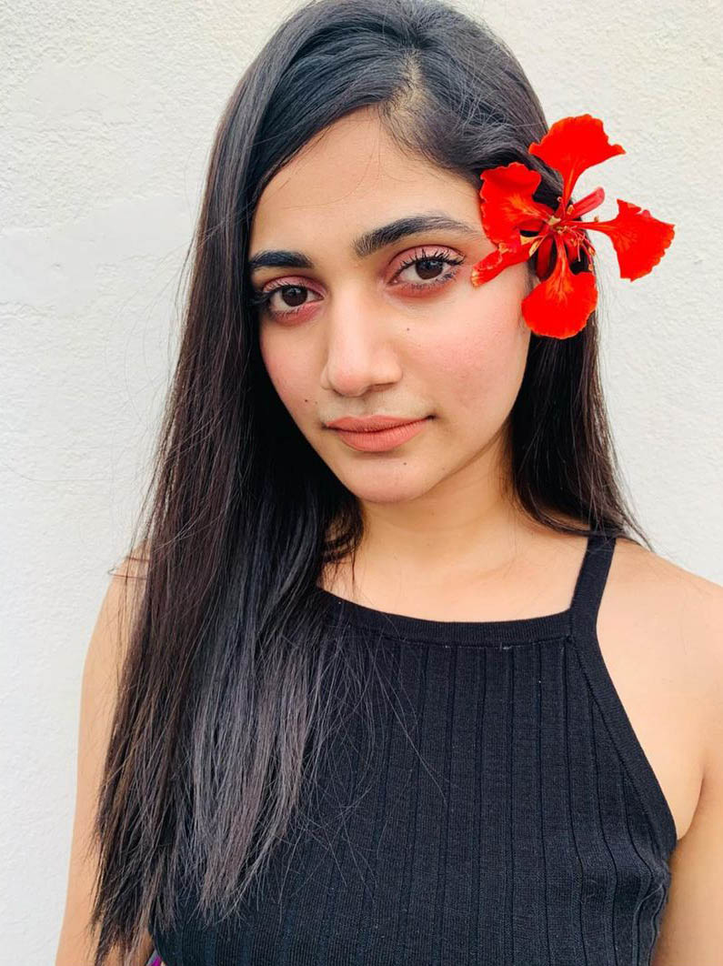 trendingwoods's tweet photo. #LosliyaMariyanesan Latest Cute Stills ❤️❤️
More pics: https://t.co/zuxSGbHCuY
#Losliya #Losliyafans #FCGallery https://t.co/K68bQqIHY8