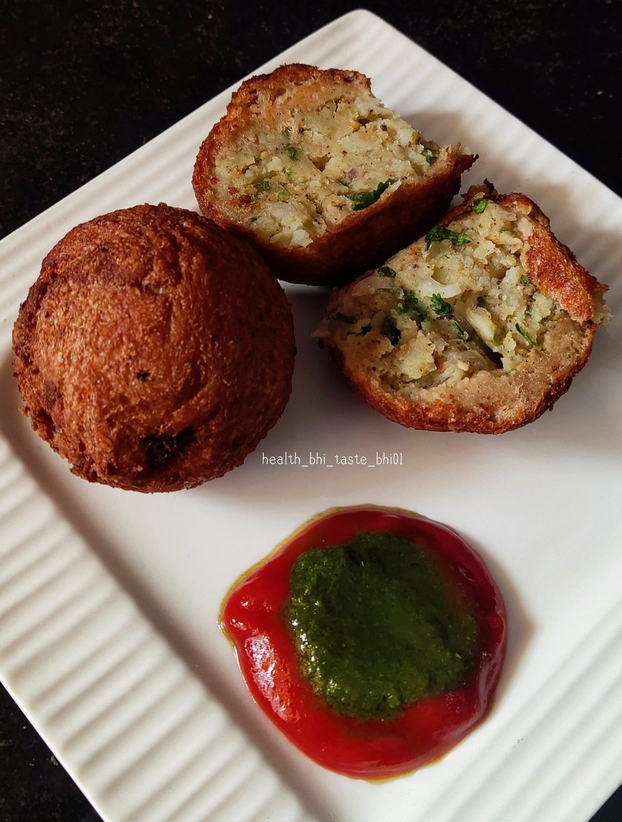 PallaviJaiswal0's tweet photo. Bread Pakauda for breakfast for the family 😍💕
#breakfast #foodie #thursdayvibes #thursdaymorning #ThursdayThought #veggieThursday😜 #onceinawhile #indianmeal #India https://t.co/J2ly0Wh2z2
