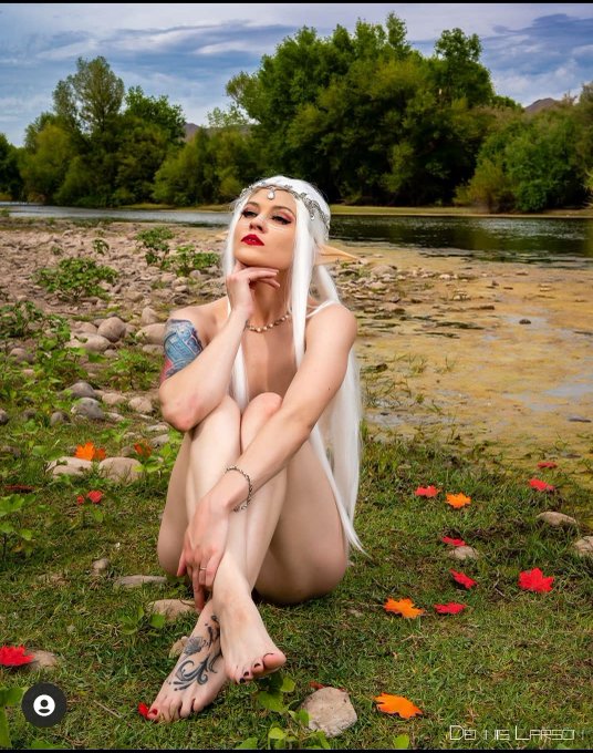 I live in a world of fantasy, you're either in or out. 🍄💕  Photo by @DennisMLarson1 https://t.co/r8K<a href="/tag/sexy"class="tags"><span>#sexy</span></a><a href="/tag/playful"class="tags"><span>#playful</span></a>